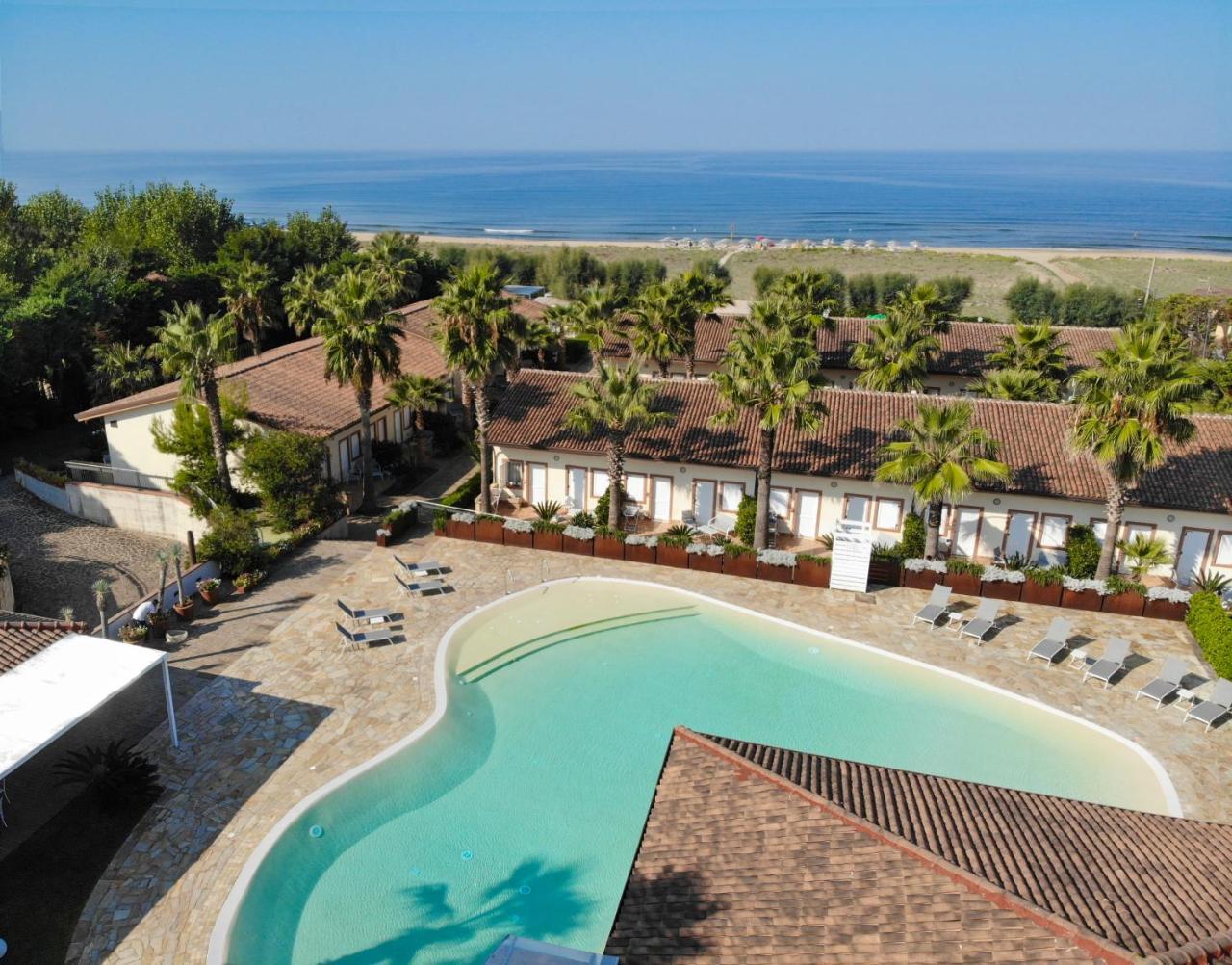 Paestum Inn Beach Resort Exterior foto
